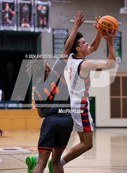 Thumbnail 1 in Central vs. Justin Garza photogallery.