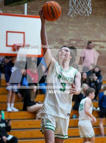 Thumbnail 2 in Sacred Heart Prep vs. Tumwater (Cactus Jam Tournament) photogallery.