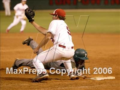 Thumbnail 3 in Poway vs. Fallbrook (D1 Section Final) photogallery.