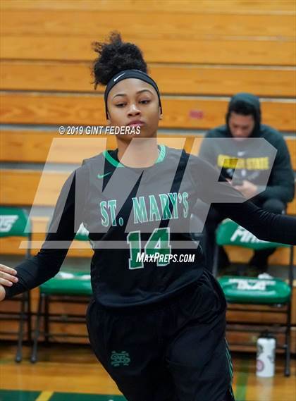 Thumbnail 1 in St. Mary's vs. Bishop Manogue (Elite is Earned New Year Classic) photogallery.