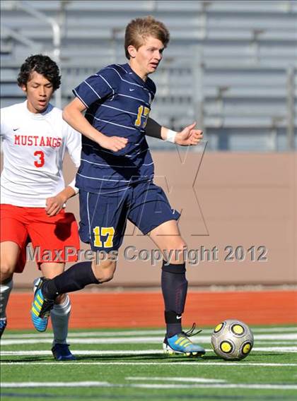 Thumbnail 2 in Highland Park vs Coronado (Lobo Winter Invitational) photogallery.