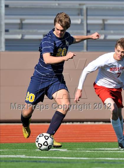 Thumbnail 3 in Highland Park vs Coronado (Lobo Winter Invitational) photogallery.