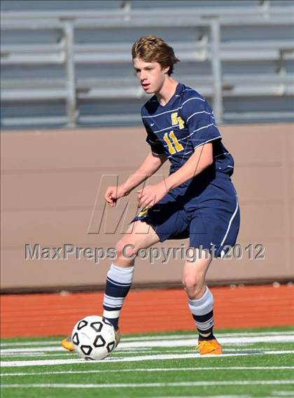 Thumbnail 3 in Highland Park vs Coronado (Lobo Winter Invitational) photogallery.