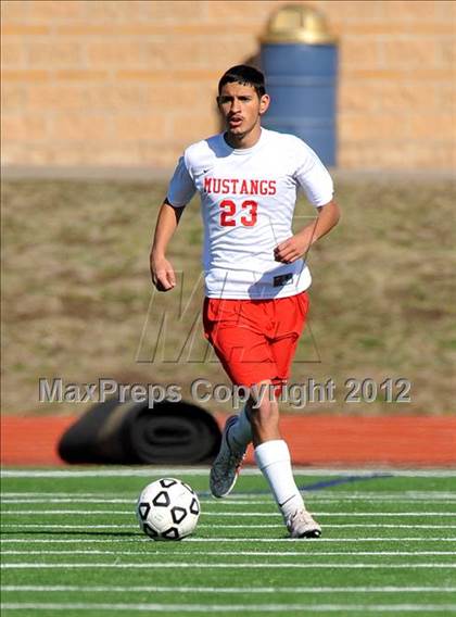 Thumbnail 3 in Highland Park vs Coronado (Lobo Winter Invitational) photogallery.