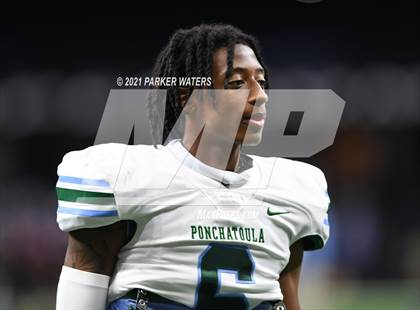 Thumbnail 1 in Zachary vs. Ponchatoula (LHSAA 5A Final) photogallery.