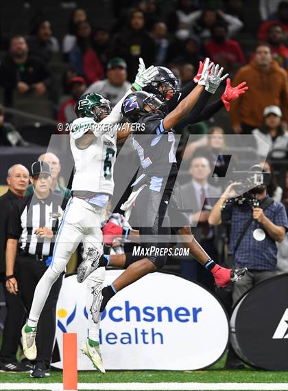 Thumbnail 1 in Zachary vs. Ponchatoula (LHSAA 5A Final) photogallery.