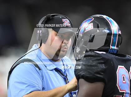 Thumbnail 2 in Zachary vs. Ponchatoula (LHSAA 5A Final) photogallery.
