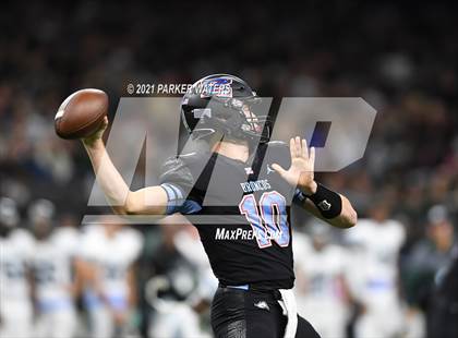 Thumbnail 3 in Zachary vs. Ponchatoula (LHSAA 5A Final) photogallery.