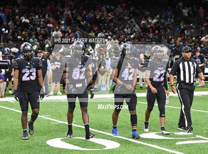 Thumbnail 2 in Zachary vs. Ponchatoula (LHSAA 5A Final) photogallery.