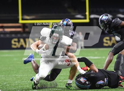 Thumbnail 1 in Zachary vs. Ponchatoula (LHSAA 5A Final) photogallery.