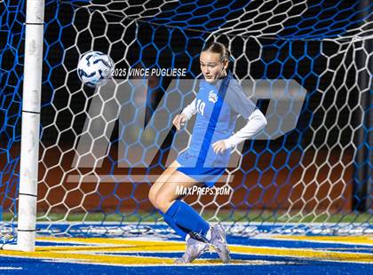 Thumbnail 1 in Richland @ Tahoma (WIAA 4A State Playoffs) photogallery.