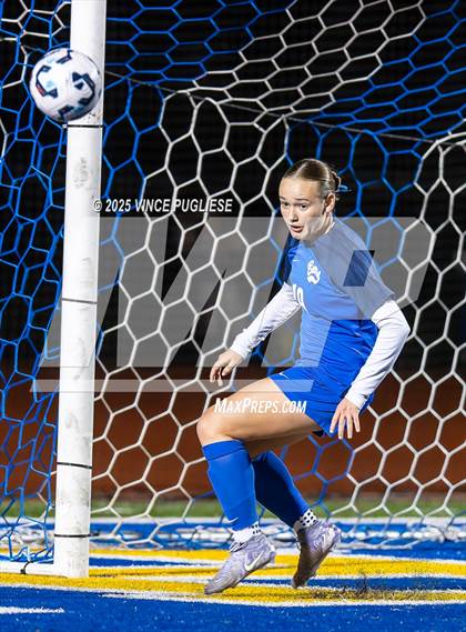 Thumbnail 2 in Richland @ Tahoma (WIAA 4A State Playoffs) photogallery.