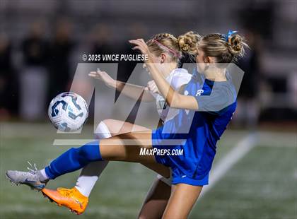 Thumbnail 2 in Richland @ Tahoma (WIAA 4A State Playoffs) photogallery.