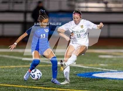 Thumbnail 1 in Richland @ Tahoma (WIAA 4A State Playoffs) photogallery.