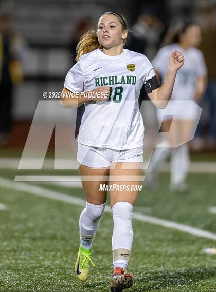 Thumbnail 3 in Richland @ Tahoma (WIAA 4A State Playoffs) photogallery.