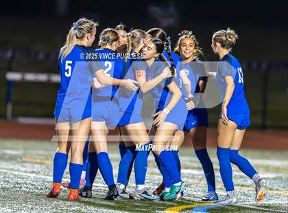Thumbnail 3 in Richland @ Tahoma (WIAA 4A State Playoffs) photogallery.