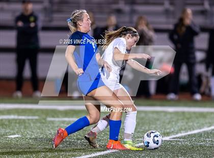 Thumbnail 3 in Richland @ Tahoma (WIAA 4A State Playoffs) photogallery.