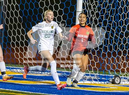 Thumbnail 3 in Richland @ Tahoma (WIAA 4A State Playoffs) photogallery.