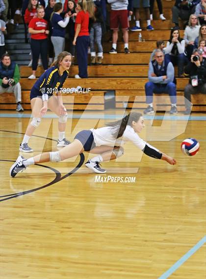 Thumbnail 3 in Avon vs. RHAM (CIAC Class L Semifinal) photogallery.