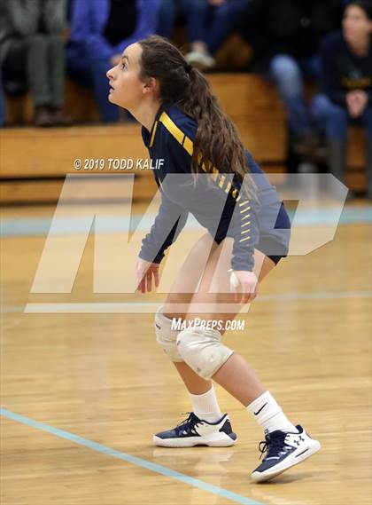 Thumbnail 1 in Avon vs. RHAM (CIAC Class L Semifinal) photogallery.