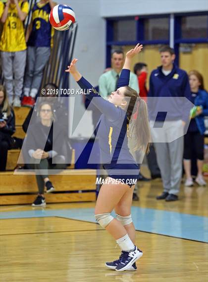 Thumbnail 3 in Avon vs. RHAM (CIAC Class L Semifinal) photogallery.