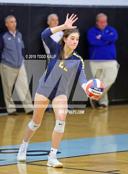 Thumbnail 2 in Avon vs. RHAM (CIAC Class L Semifinal) photogallery.