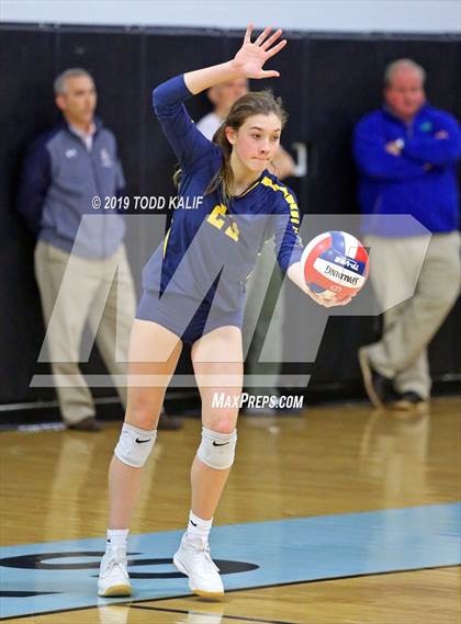 Thumbnail 1 in Avon vs. RHAM (CIAC Class L Semifinal) photogallery.