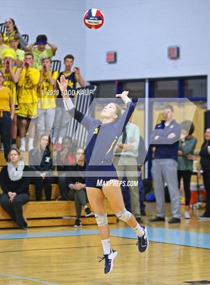 Thumbnail 2 in Avon vs. RHAM (CIAC Class L Semifinal) photogallery.