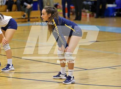 Thumbnail 2 in Avon vs. RHAM (CIAC Class L Semifinal) photogallery.