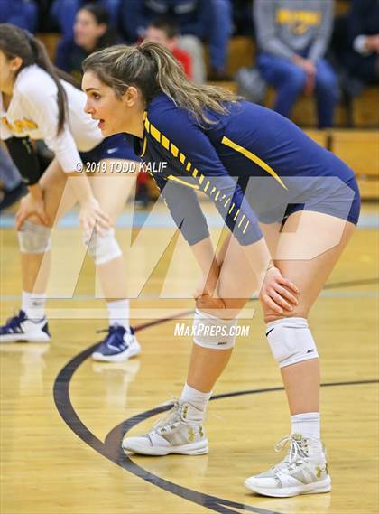 Thumbnail 1 in Avon vs. RHAM (CIAC Class L Semifinal) photogallery.