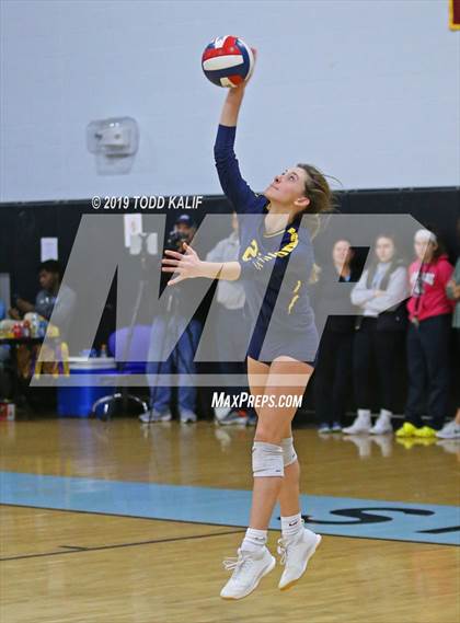 Thumbnail 1 in Avon vs. RHAM (CIAC Class L Semifinal) photogallery.