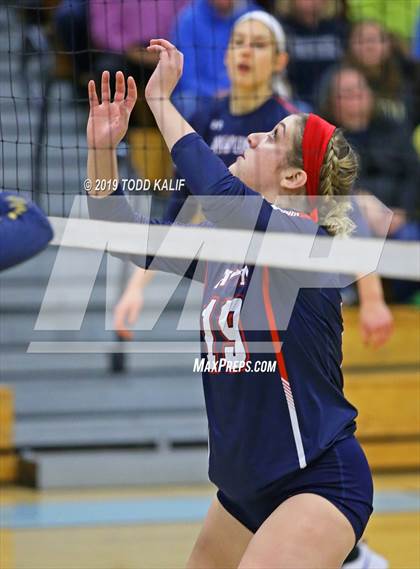 Thumbnail 3 in Avon vs. RHAM (CIAC Class L Semifinal) photogallery.