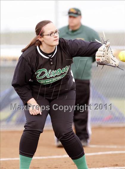 Thumbnail 3 in Dixon @ Vanden photogallery.