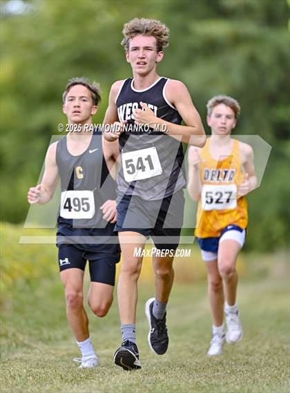 Thumbnail 3 in Delaware County Meet photogallery.