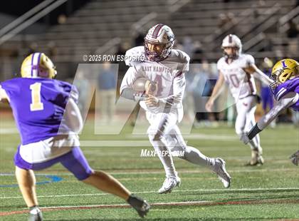 Thumbnail 2 in East Hampton vs Islip (Section 11 Division 3 Football Quarterfinal) photogallery.