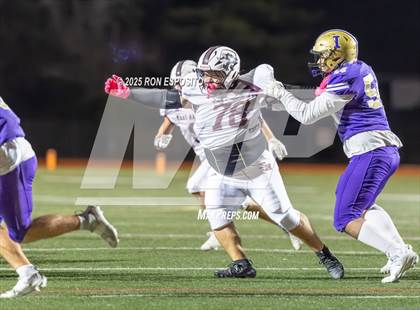 Thumbnail 2 in East Hampton vs Islip (Section 11 Division 3 Football Quarterfinal) photogallery.