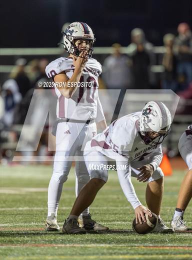 East Hampton vs Islip (Section 11 Division 3 Football Quarterfinal)