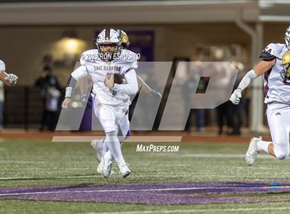 Thumbnail 2 in East Hampton vs Islip (Section 11 Division 3 Football Quarterfinal) photogallery.