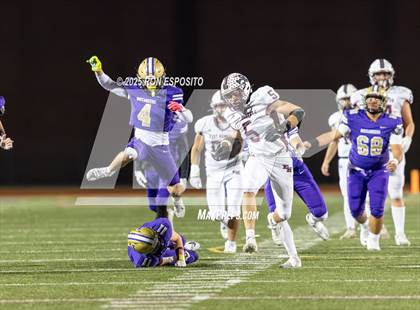 Thumbnail 1 in East Hampton vs Islip (Section 11 Division 3 Football Quarterfinal) photogallery.