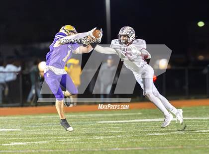 Thumbnail 2 in East Hampton vs Islip (Section 11 Division 3 Football Quarterfinal) photogallery.
