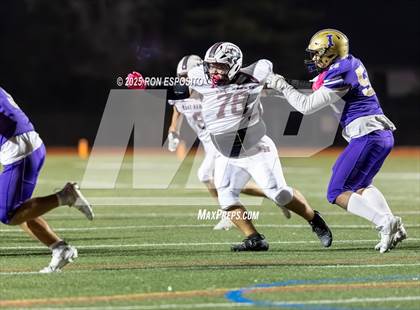 Thumbnail 3 in East Hampton vs Islip (Section 11 Division 3 Football Quarterfinal) photogallery.