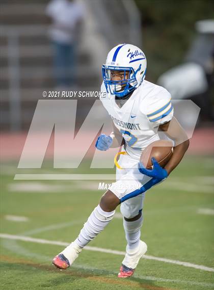 Thumbnail 1 in Grossmont @ Rancho Bernardo photogallery.
