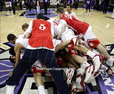 Thumbnail 2 in St. Augustine vs. Santa Cruz (State D3 Final)#2 photogallery.
