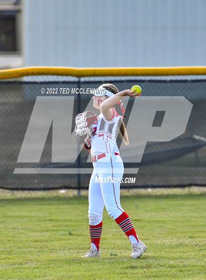 Thumbnail 1 in Atkins vs Perryville photogallery.