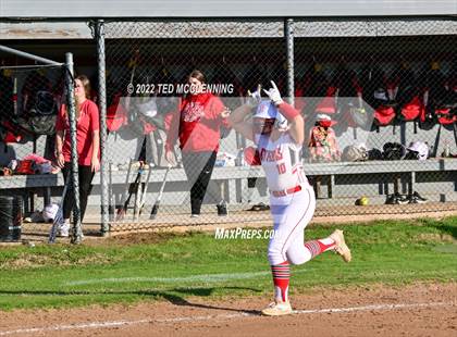 Thumbnail 2 in Atkins vs Perryville photogallery.