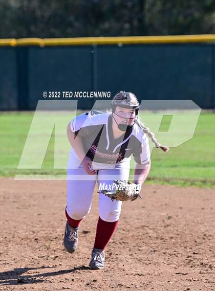 Thumbnail 2 in Atkins vs Perryville photogallery.