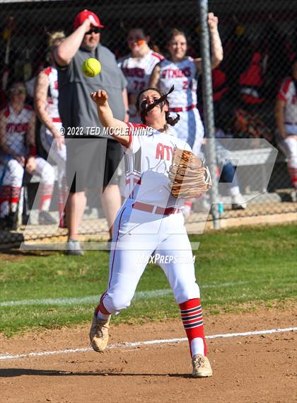 Thumbnail 3 in Atkins vs Perryville photogallery.