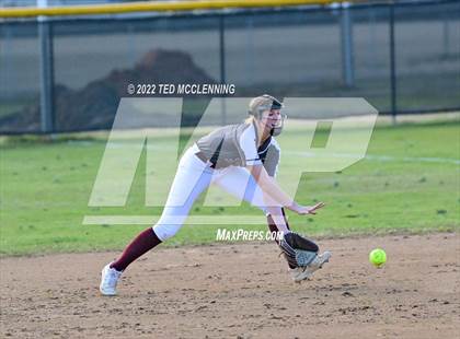 Thumbnail 3 in Atkins vs Perryville photogallery.
