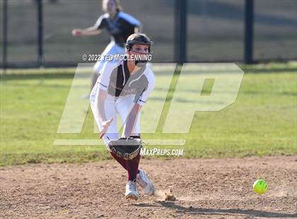 Thumbnail 2 in Atkins vs Perryville photogallery.