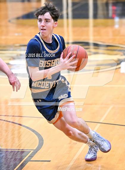 Thumbnail 3 in Bishop McDevitt @ Berks Catholic (PIAA D3 Class 4A Quarterfinal) photogallery.